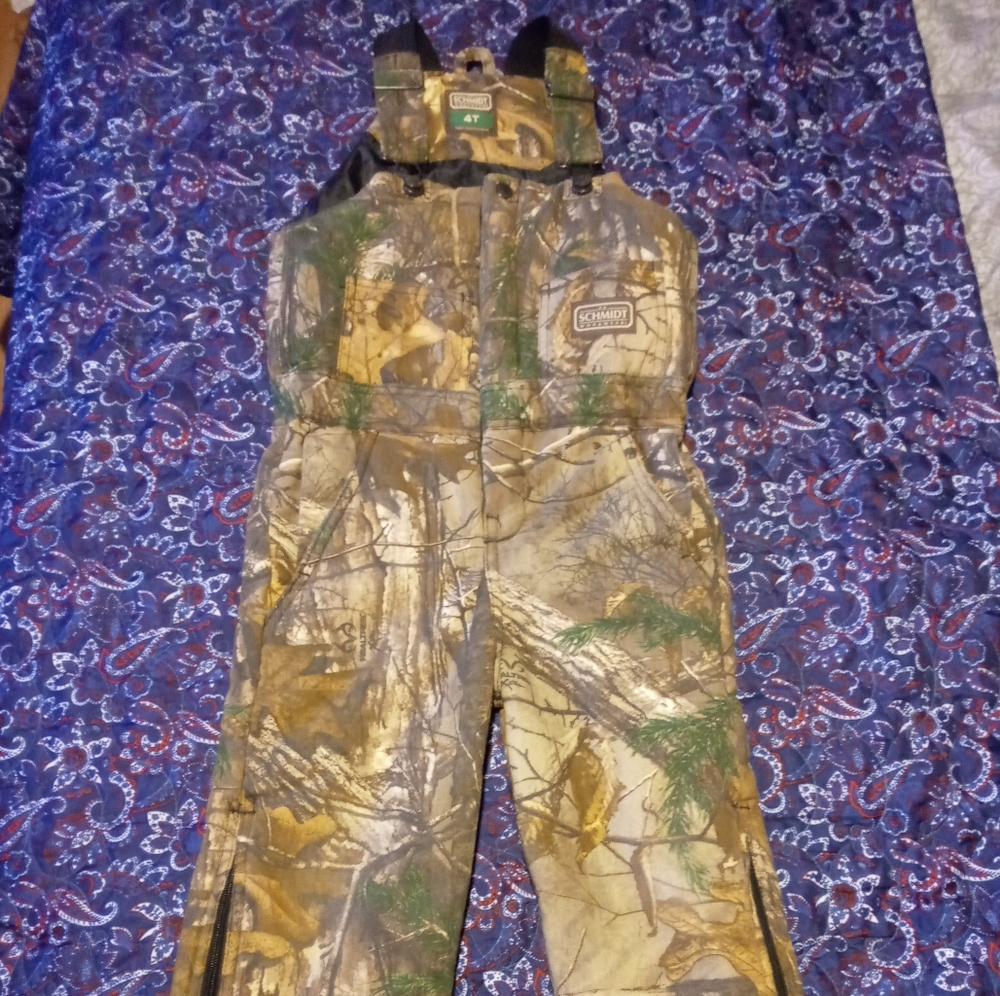Kids C.E. Schmidt Work wear Camo Insulated bibs/ overalls size 4T